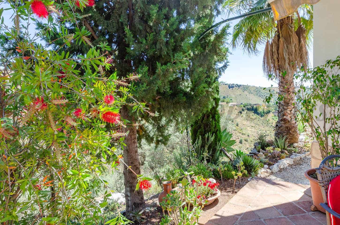 2 bedroom Finca/Country House for sale in Competa with garage - € 349,000 (Ref: 9869510)