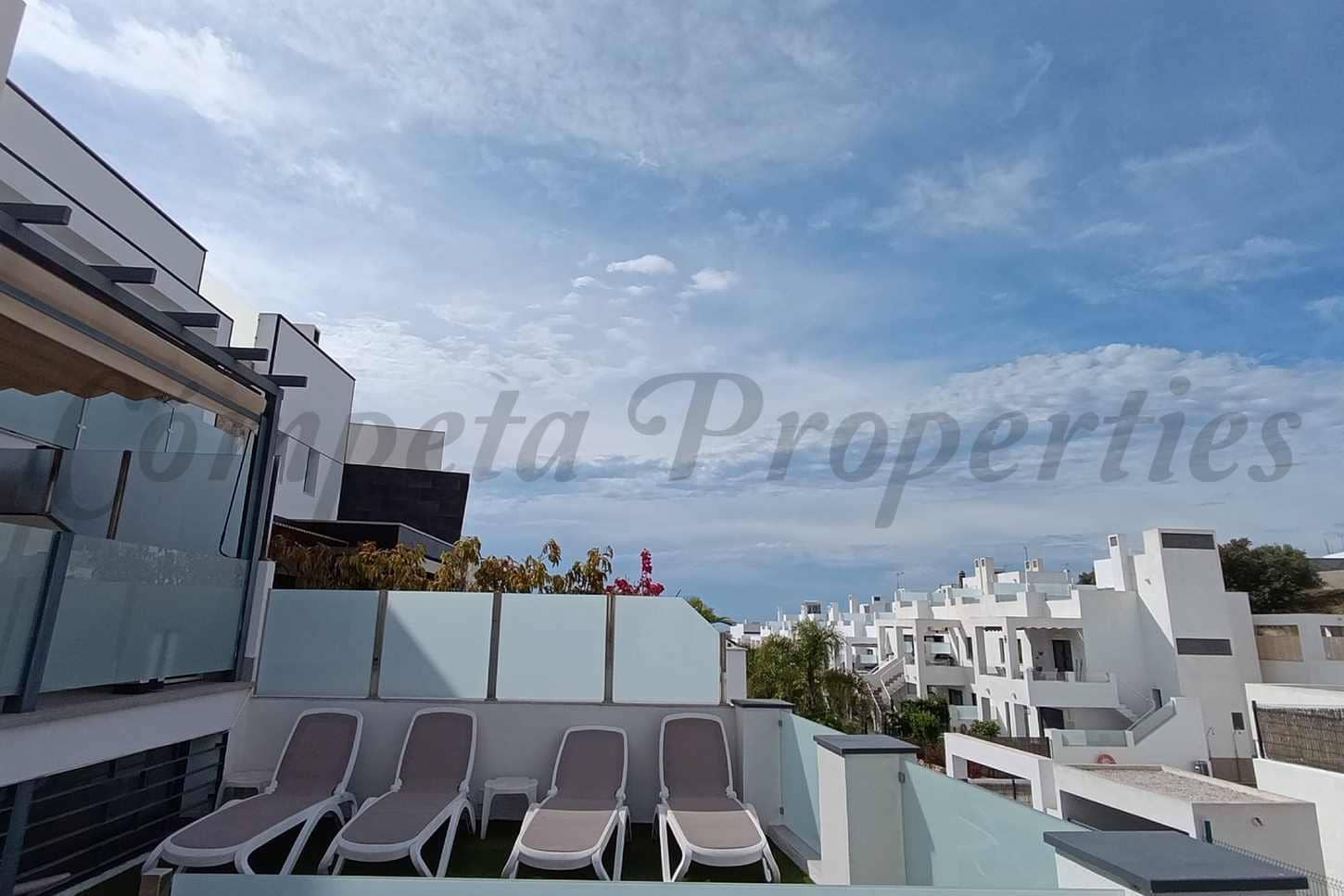 4 Zimmer Haus zu verkaufen in Nerja mit Pool Garage - 780.000 € (Ref: 9869595)