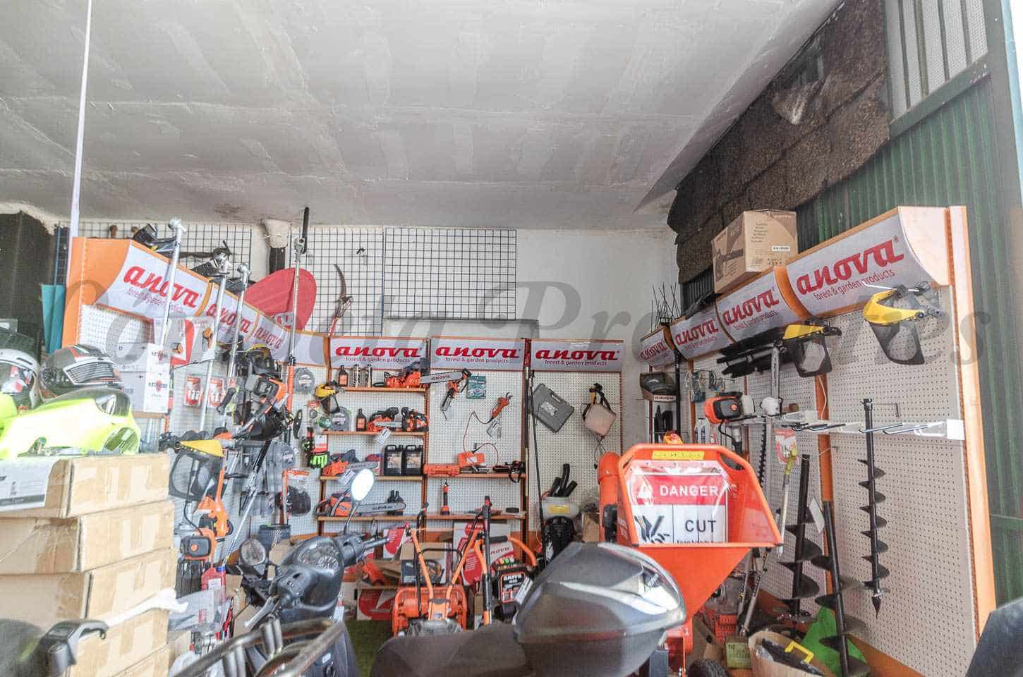 Kommersiell till salu i Competa - 135 000 € (Ref: 9879599)