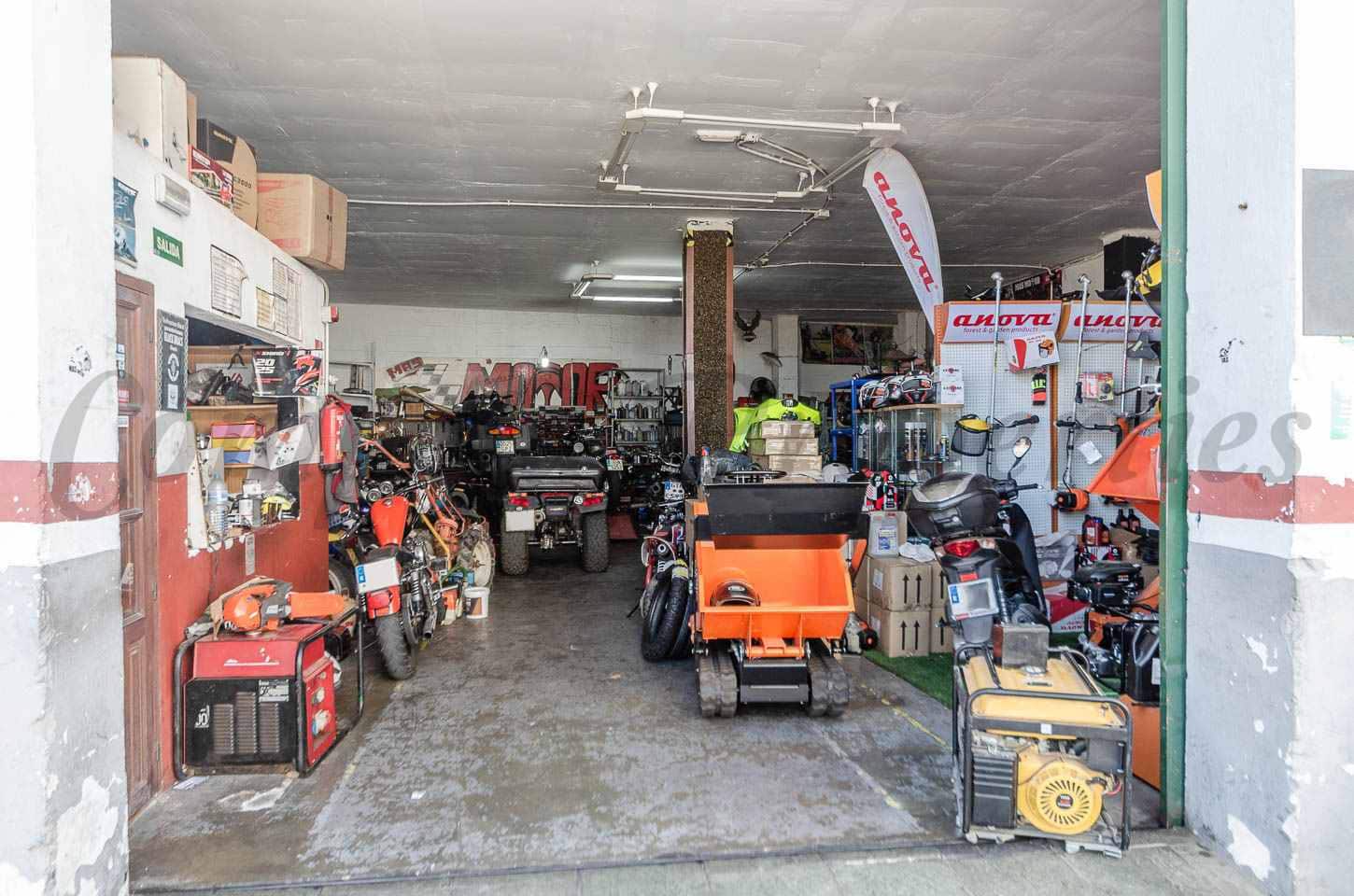 Kommersiell till salu i Competa - 135 000 € (Ref: 9879599)