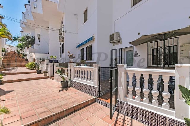 1 chambre Studio à vendre à Nerja avec piscine garage - 190 000 € (Ref: 9885211)