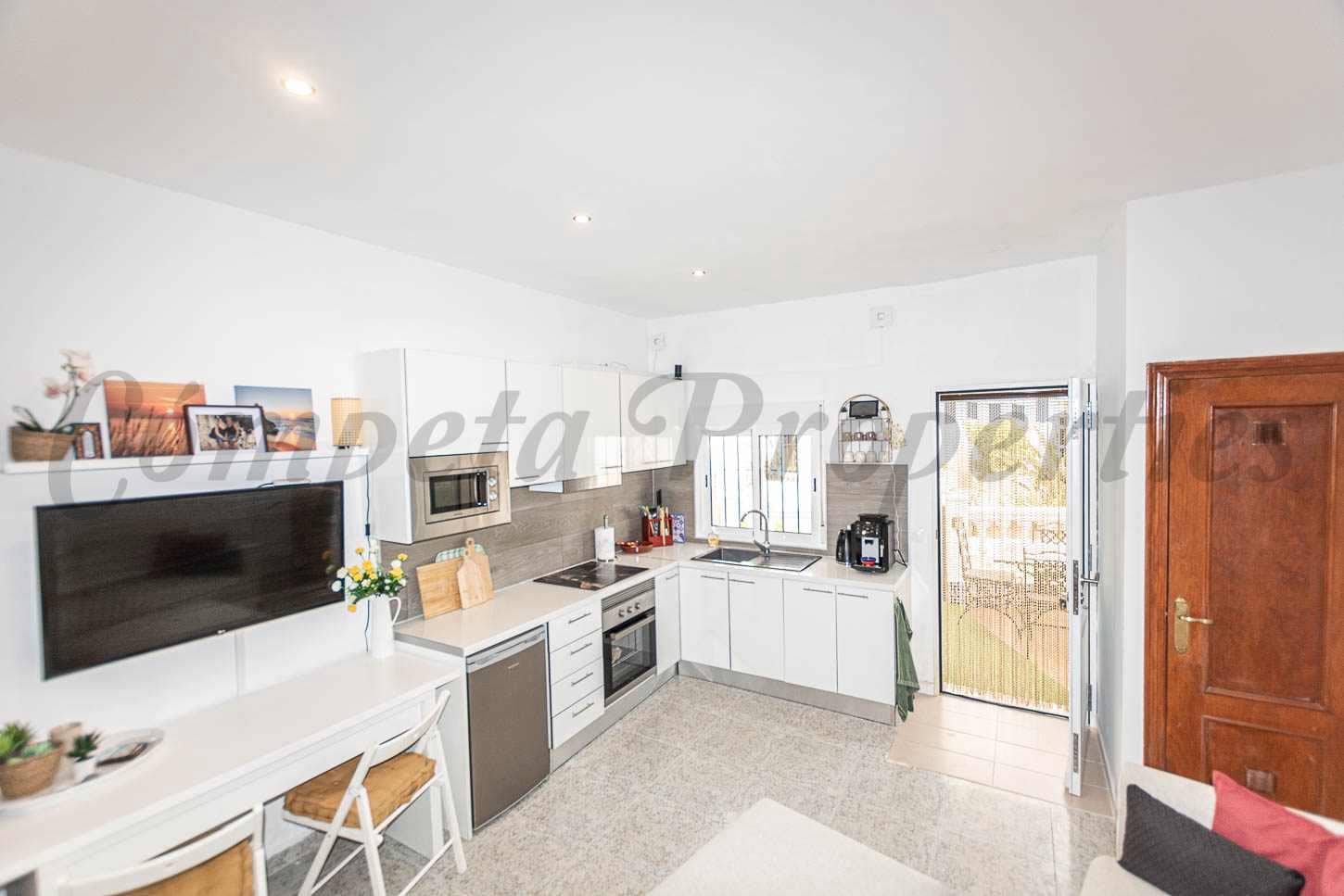1 soverom Studio til salgs i Nerja med svømmebasseng garasje - € 185 000 (Ref: 9885211)