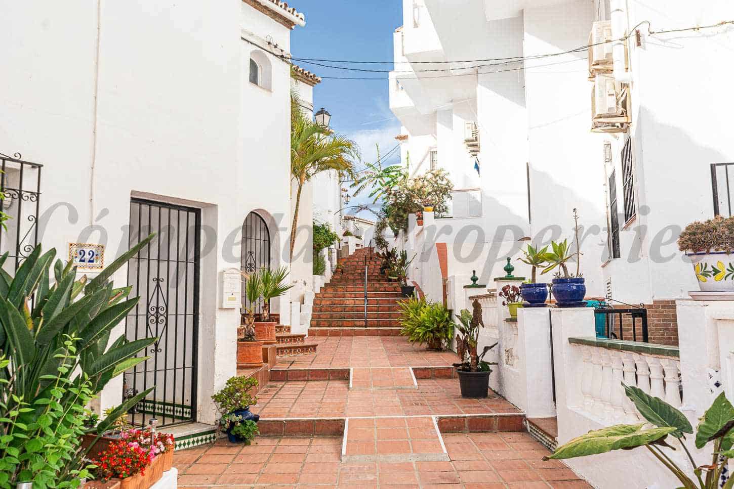 1 soverom Studio til salgs i Nerja med svømmebasseng garasje - € 185 000 (Ref: 9885211)