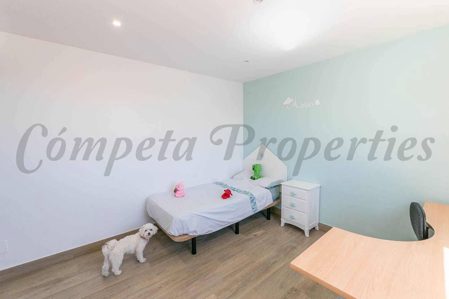 4 slaapkamer Huis te koop in Competa - € 445.000 (Ref: 9899802)