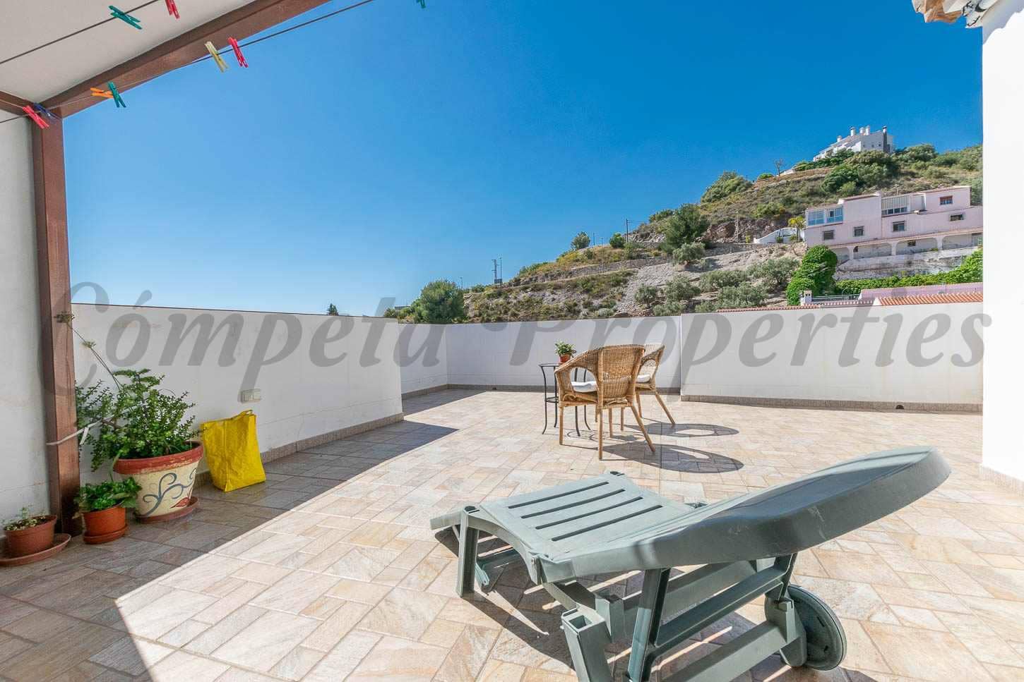 4 slaapkamer Huis te koop in Competa - € 445.000 (Ref: 9899802)