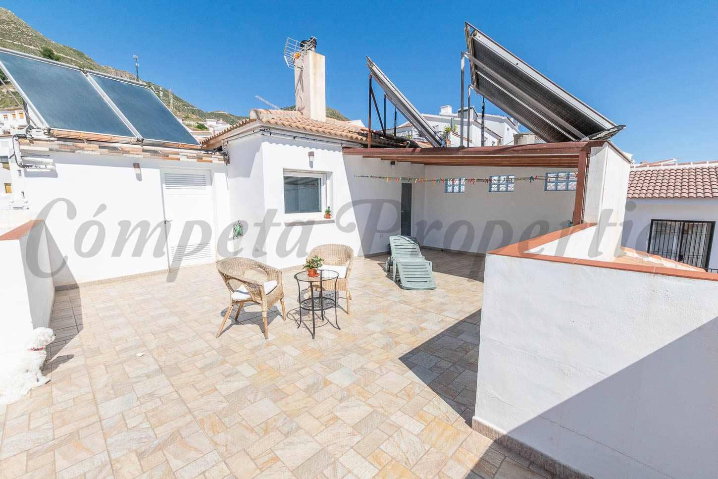 4 slaapkamer Huis te koop in Competa - € 445.000 (Ref: 9899802)