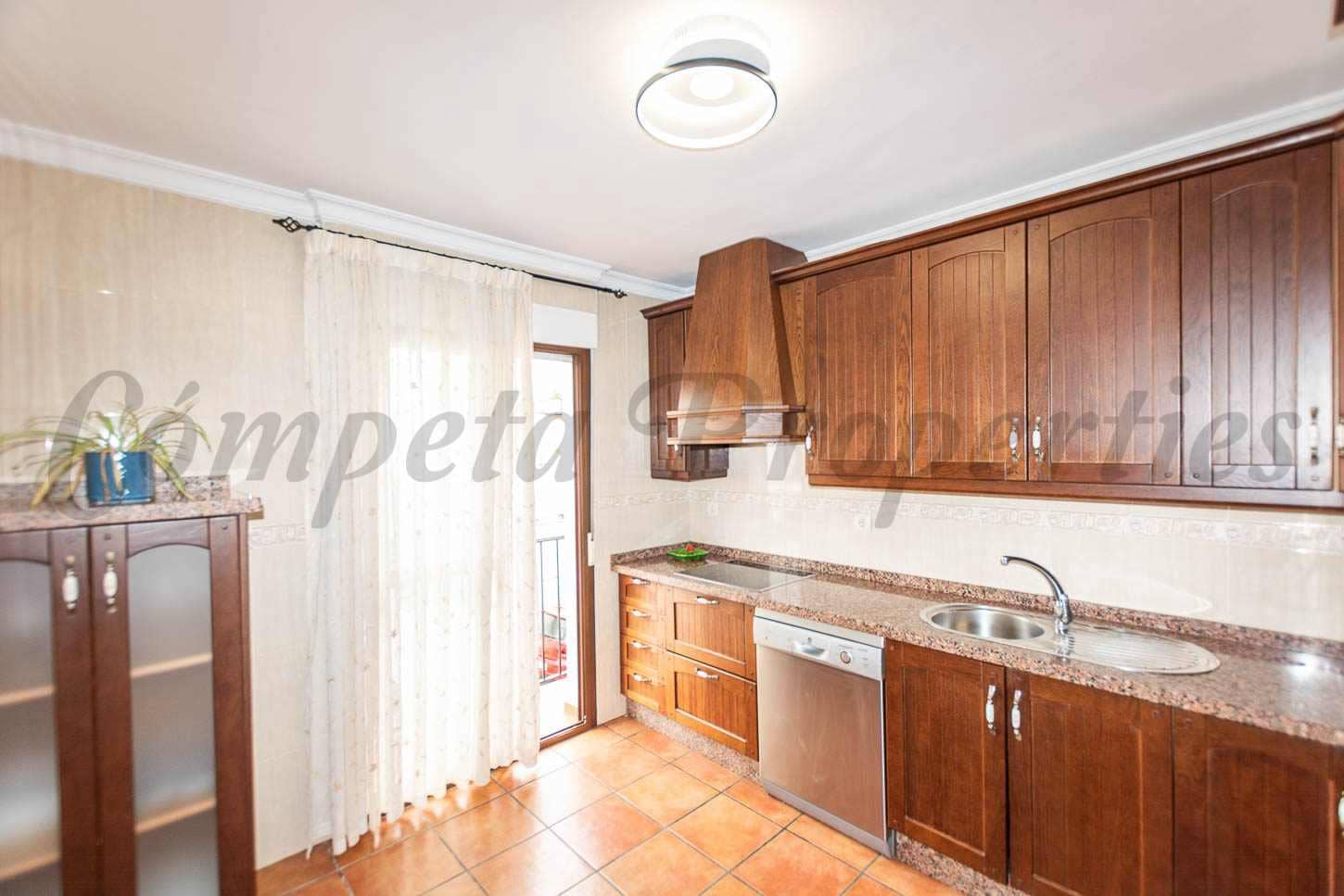 4 bedroom Townhouse for rent in Frigiliana - € 1,400 (Ref: 9901366)