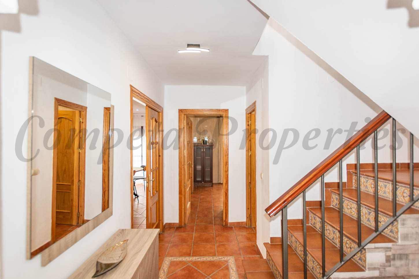4 bedroom Townhouse for rent in Frigiliana - € 1,400 (Ref: 9901366)