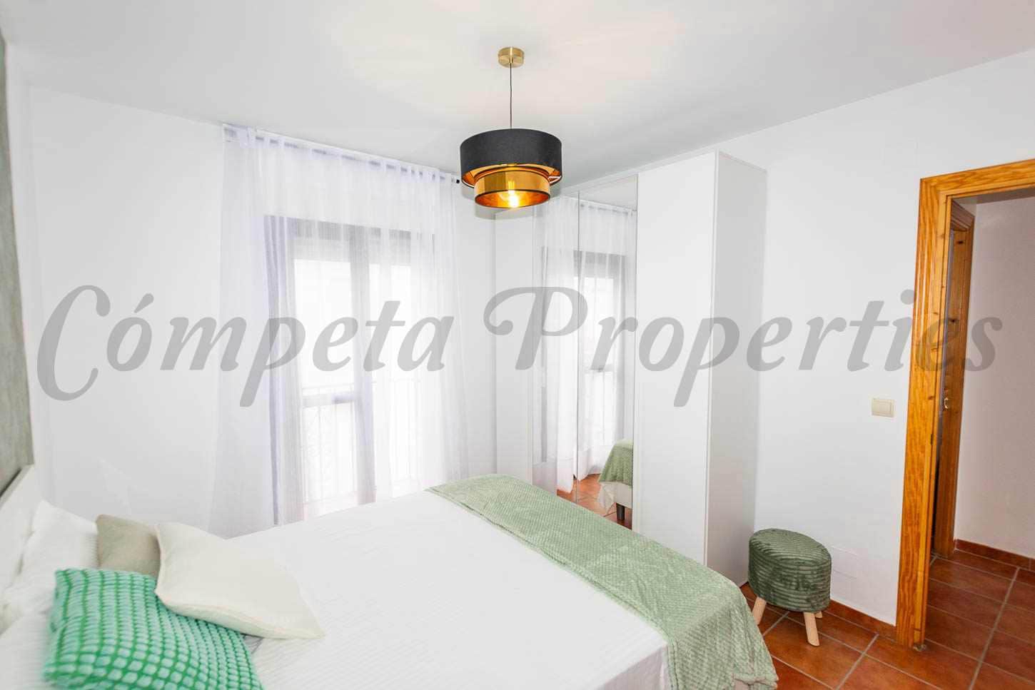 4 bedroom Townhouse for rent in Frigiliana - € 1,400 (Ref: 9901366)
