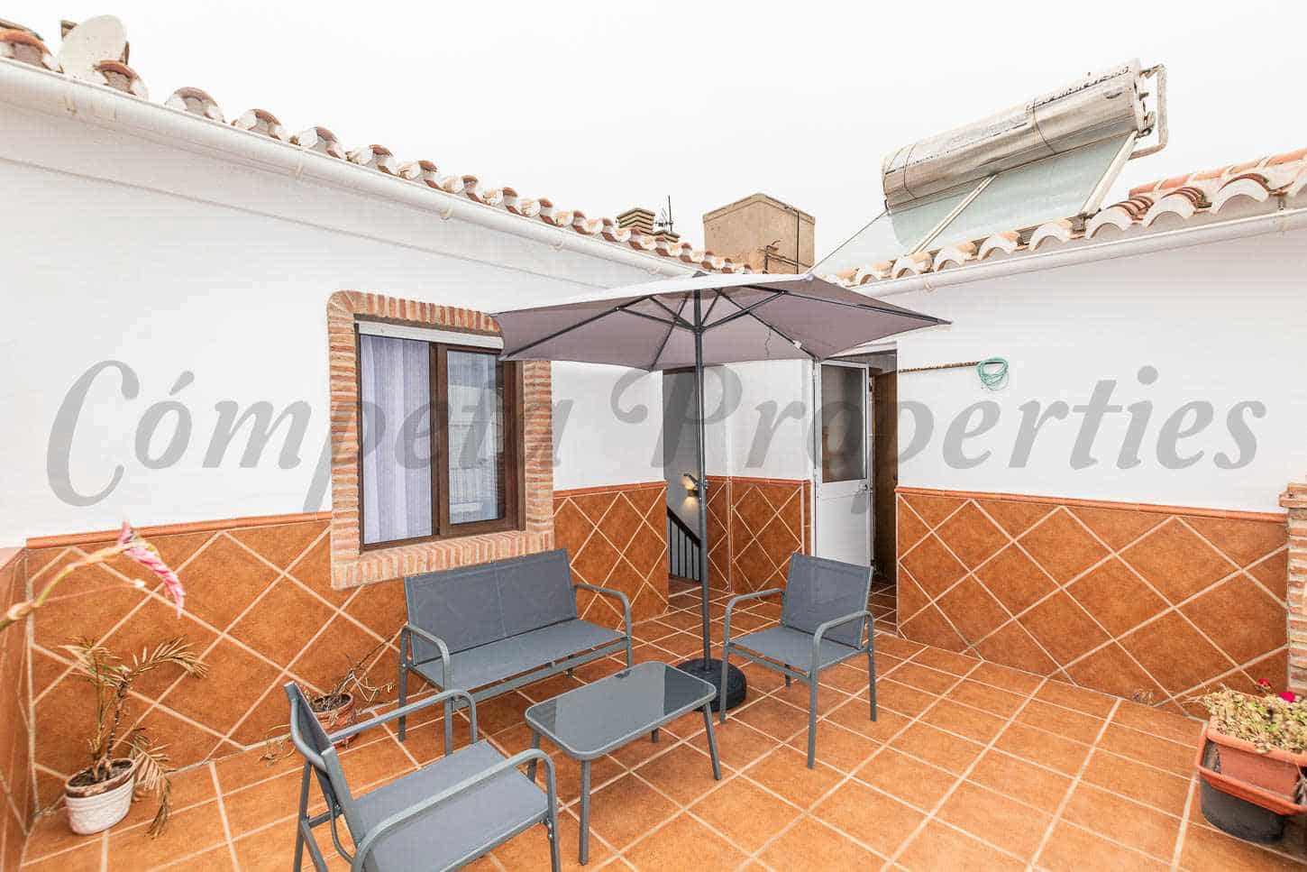 4 bedroom Townhouse for rent in Frigiliana - € 1,400 (Ref: 9901366)