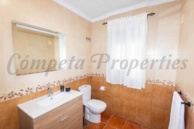 4 bedroom Townhouse for rent in Frigiliana - € 1,400 (Ref: 9901366)