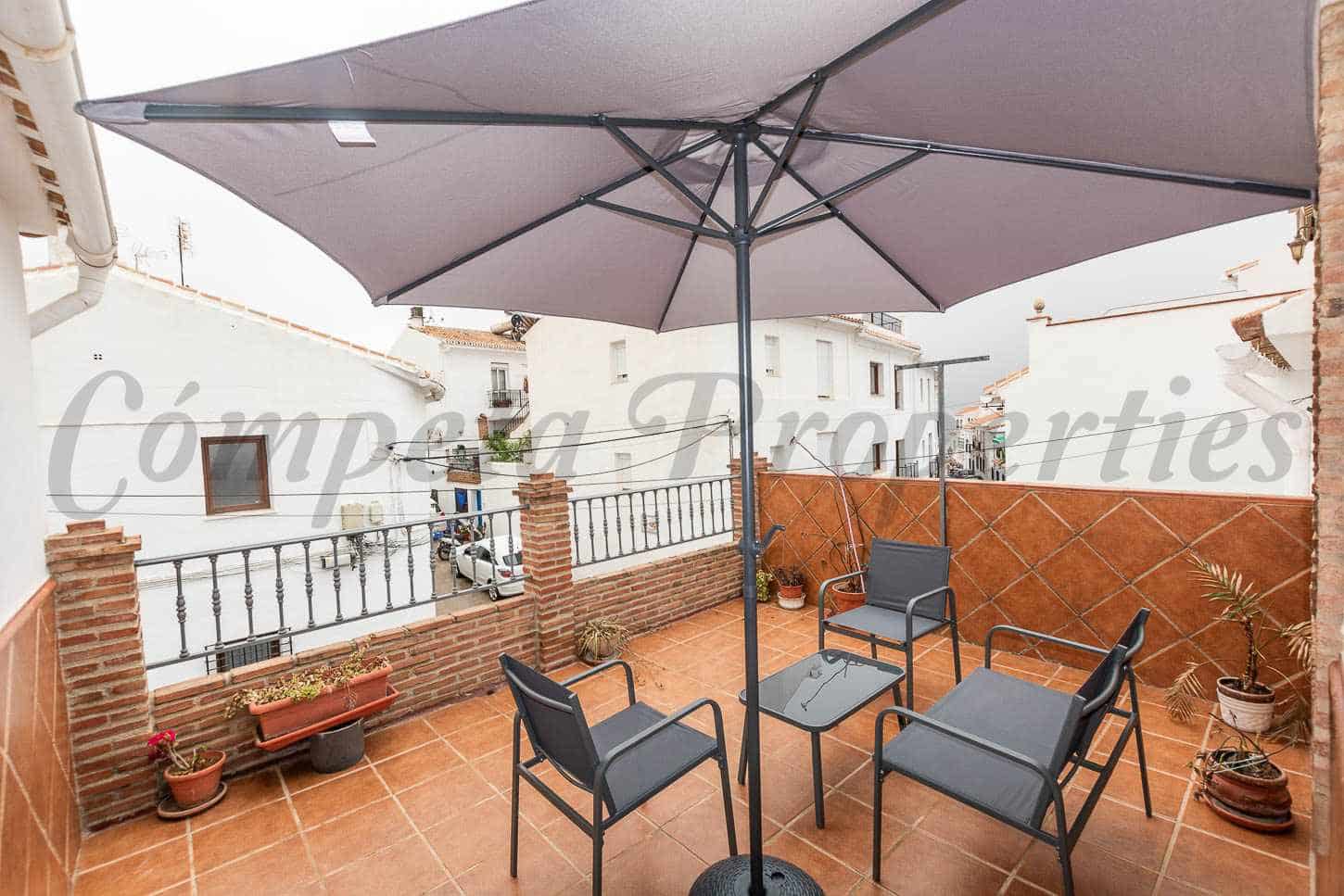 4 bedroom Townhouse for rent in Frigiliana - € 1,400 (Ref: 9901366)