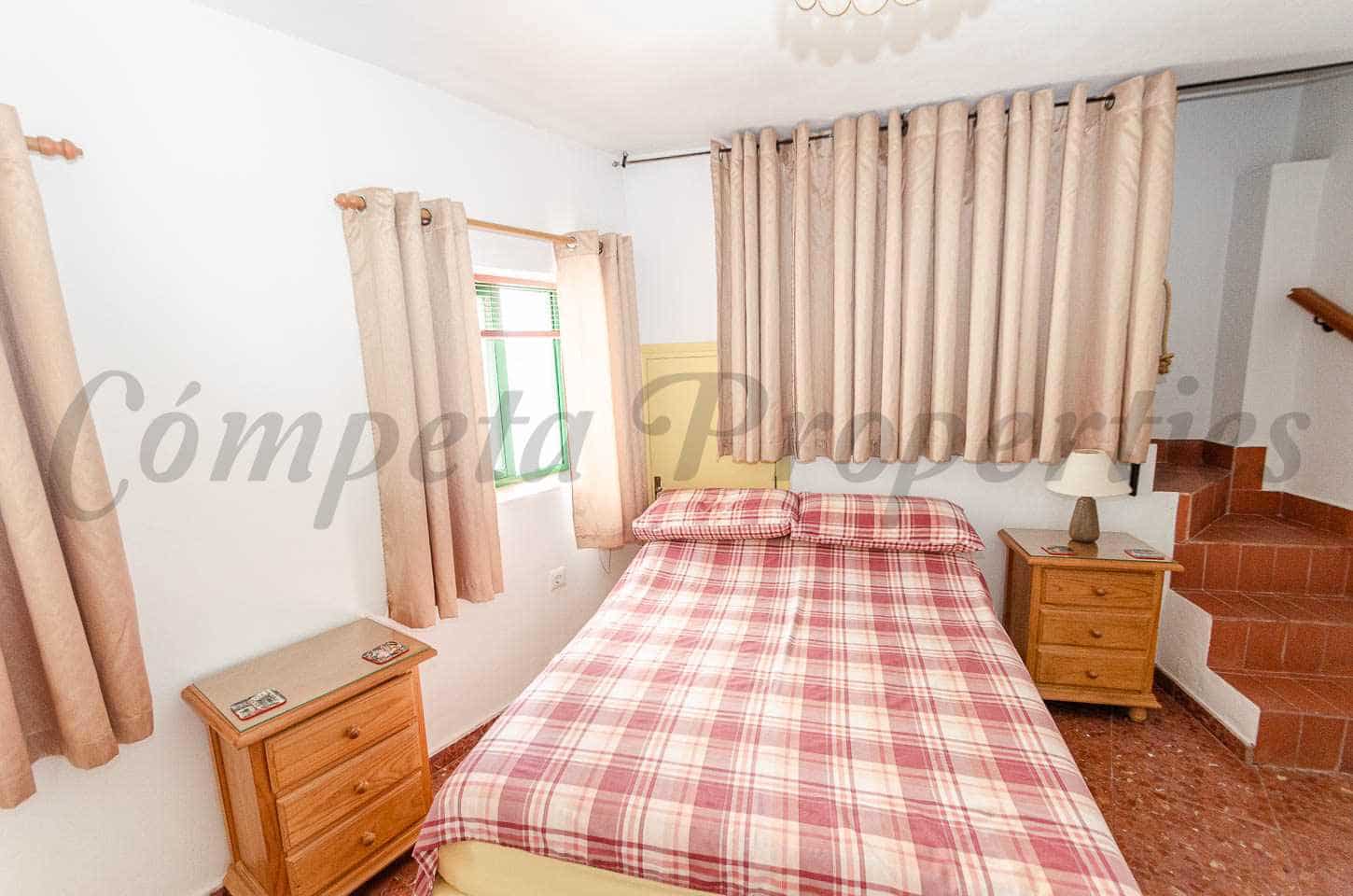 4 quarto Casa em Banda para venda em Competa - 295 000 € (Ref: 9902299)