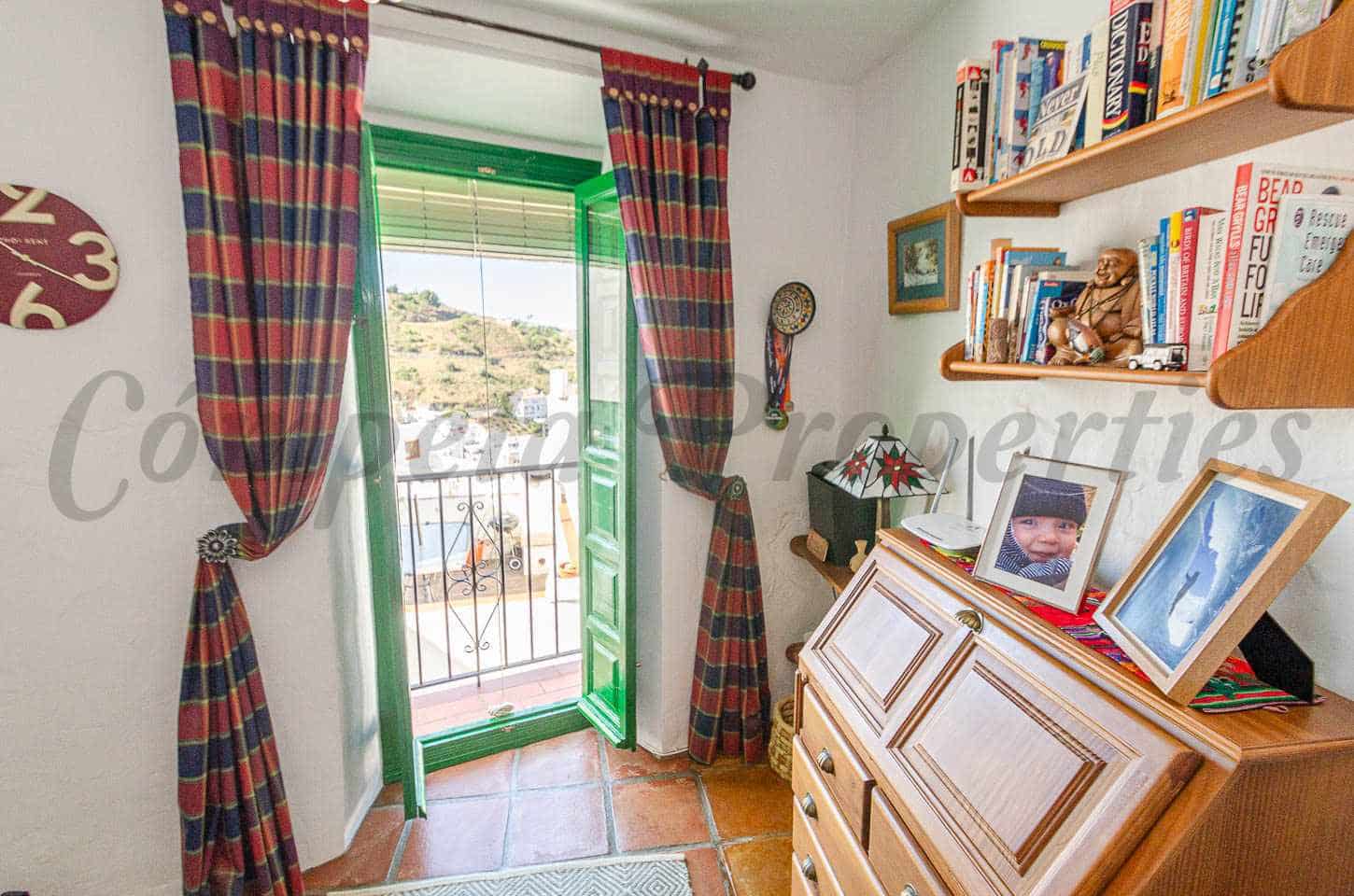 4 quarto Casa em Banda para venda em Competa - 295 000 € (Ref: 9902299)