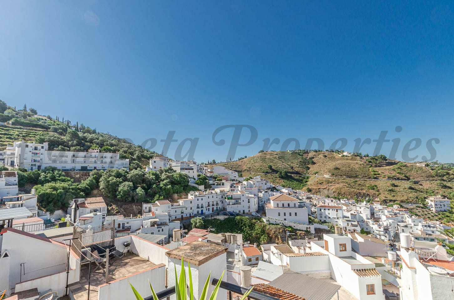 4 quarto Casa em Banda para venda em Competa - 295 000 € (Ref: 9902299)