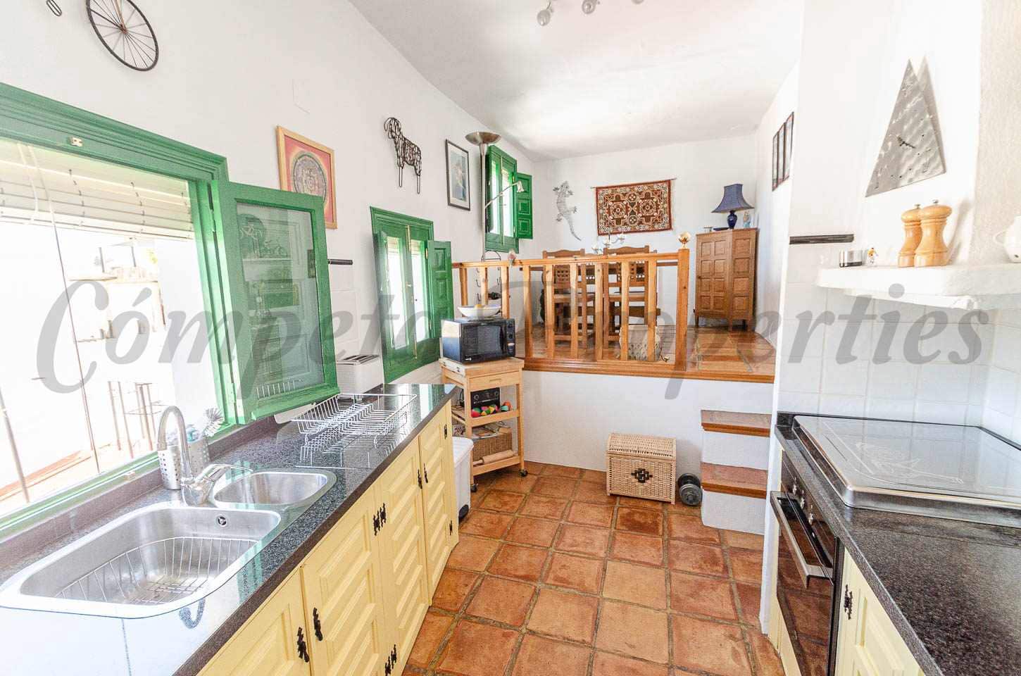 4 quarto Casa em Banda para venda em Competa - 295 000 € (Ref: 9902299)