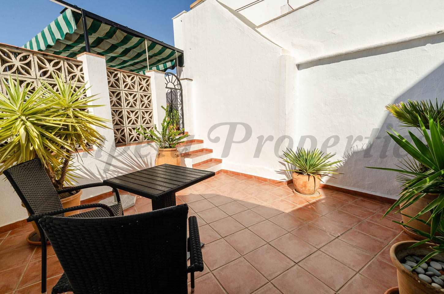4 quarto Casa em Banda para venda em Competa - 295 000 € (Ref: 9902299)