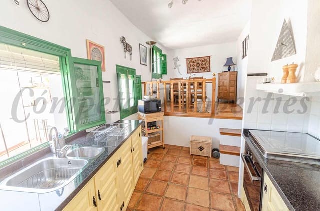 4 quarto Casa em Banda para venda em Cómpeta - 295 000 € (Ref: 9902299)
