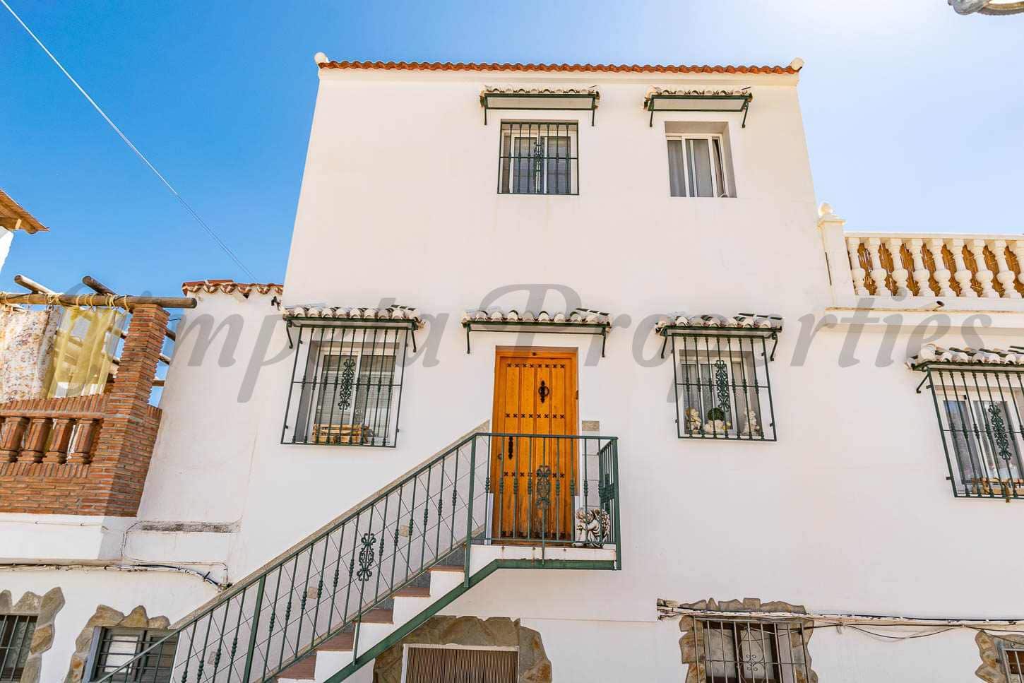 3 bedroom Townhouse for sale in Competa - € 280,000 (Ref: 9904721)