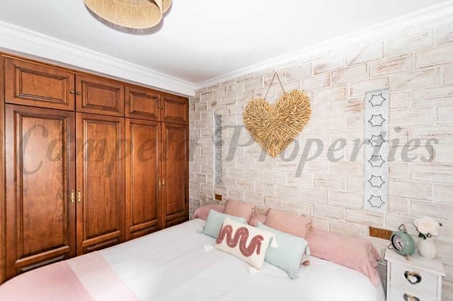 3 bedroom Townhouse for sale in Cómpeta - € 280,000 (Ref: 9904721)