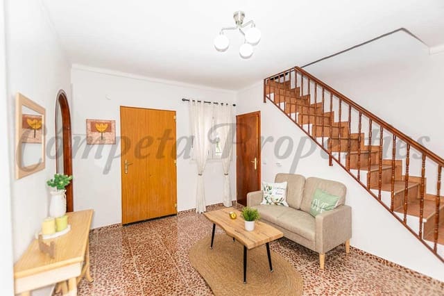 4 slaapkamer Huis te huur in Sayalonga - € 1.100 (Ref: 9911802)