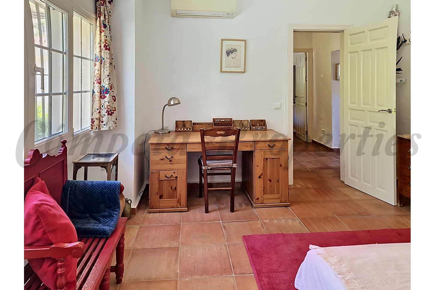 4 chambre Villa/Maison à vendre à Velez-Malaga avec piscine garage - 635 000 € (Ref: 9914909)
