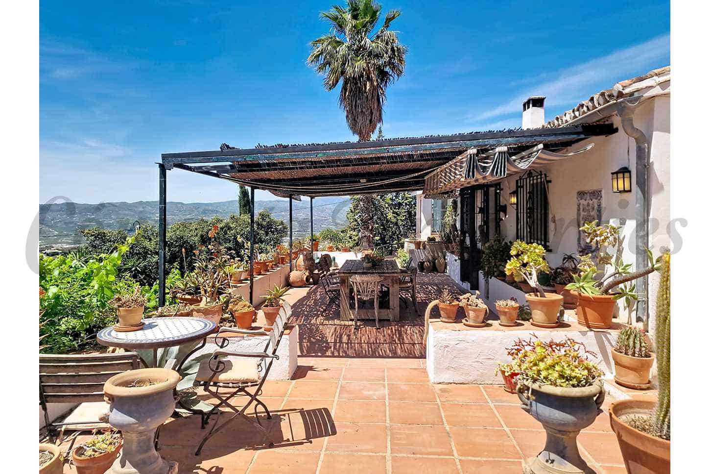 4 chambre Villa/Maison à vendre à Velez-Malaga avec piscine garage - 635 000 € (Ref: 9914909)