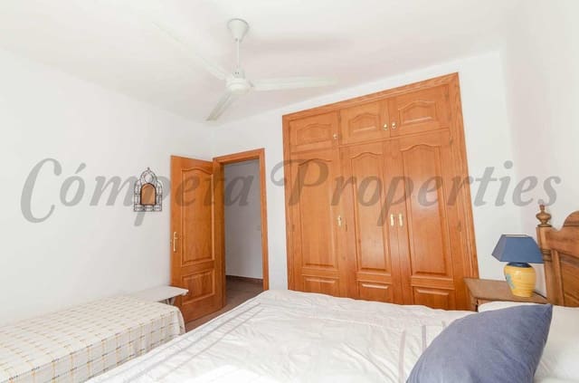 4 sypialnia Willa na sprzedaż w Cómpeta z basenem - 399 000 € (Ref: 9916259)