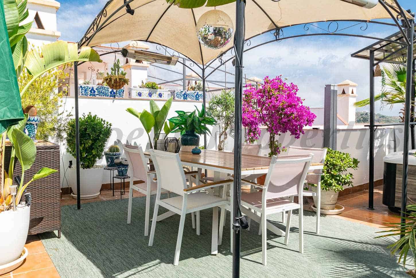 3 sypialnia Apartament na sprzedaż w Torrox z basenem - 369 000 € (Ref: 9918952)