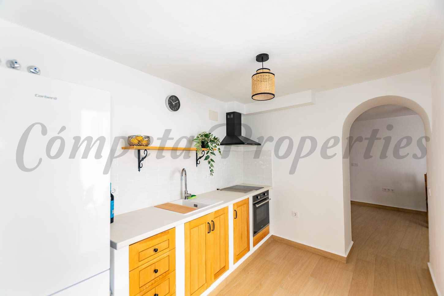 2 bedroom Townhouse for rent in Canillas de Albaida with pool - € 750 (Ref: 9919052)