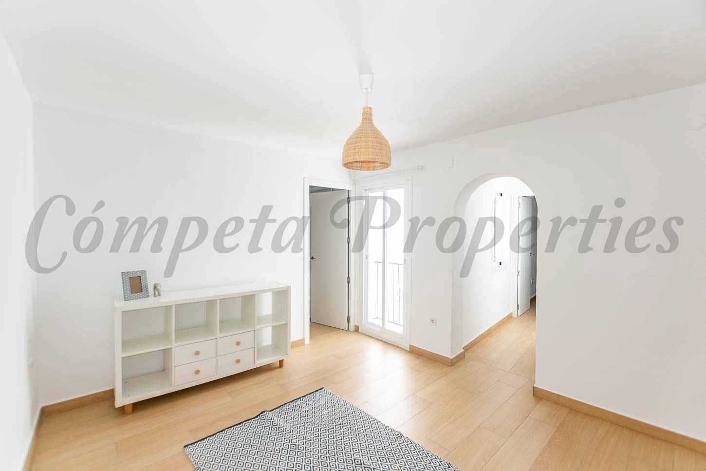 2 bedroom Townhouse for rent in Canillas de Albaida with pool - € 750 (Ref: 9919052)