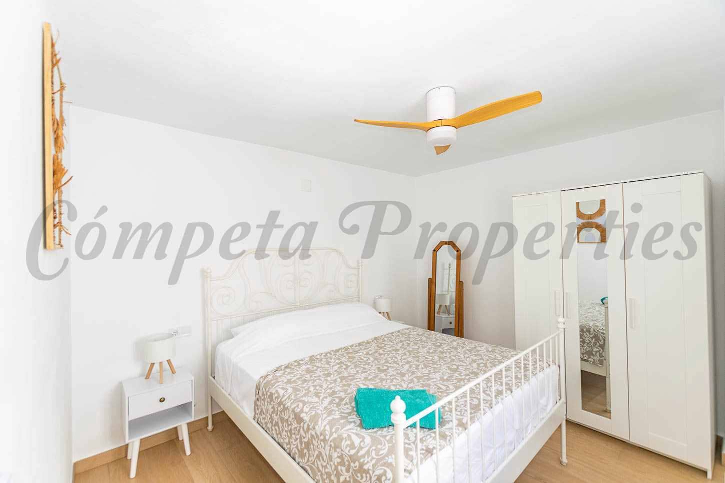 2 bedroom Townhouse for rent in Canillas de Albaida with pool - € 750 (Ref: 9919052)