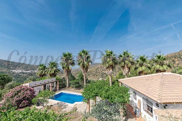 3 soveværelse Villa til salg i Sayalonga med swimmingpool - € 365.000 (Ref: 9921034)