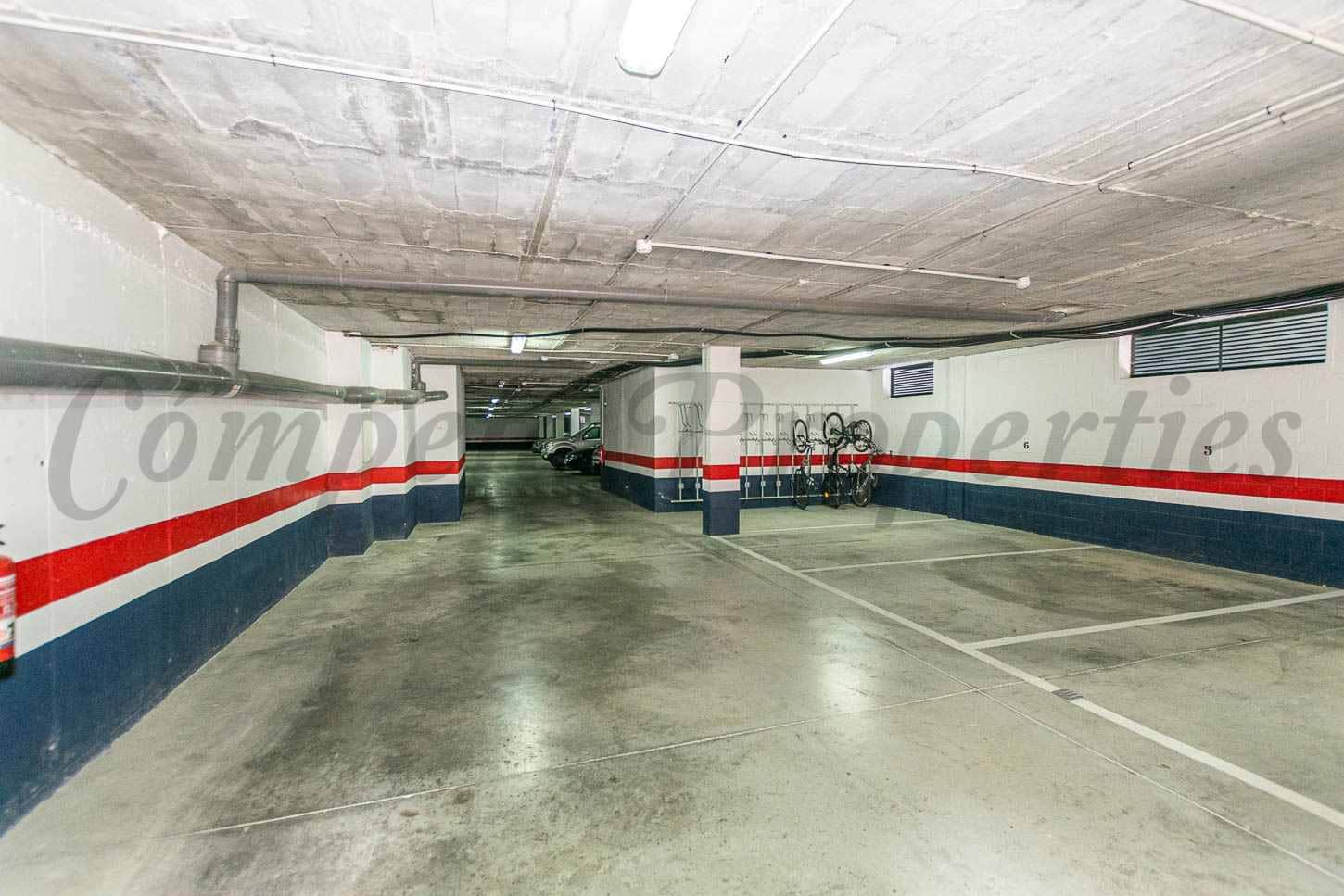 3 makuuhuone Huoneisto myytävänä paikassa Competa mukana uima-altaan 
autotalli - 265 000 € (Ref: 9932074)