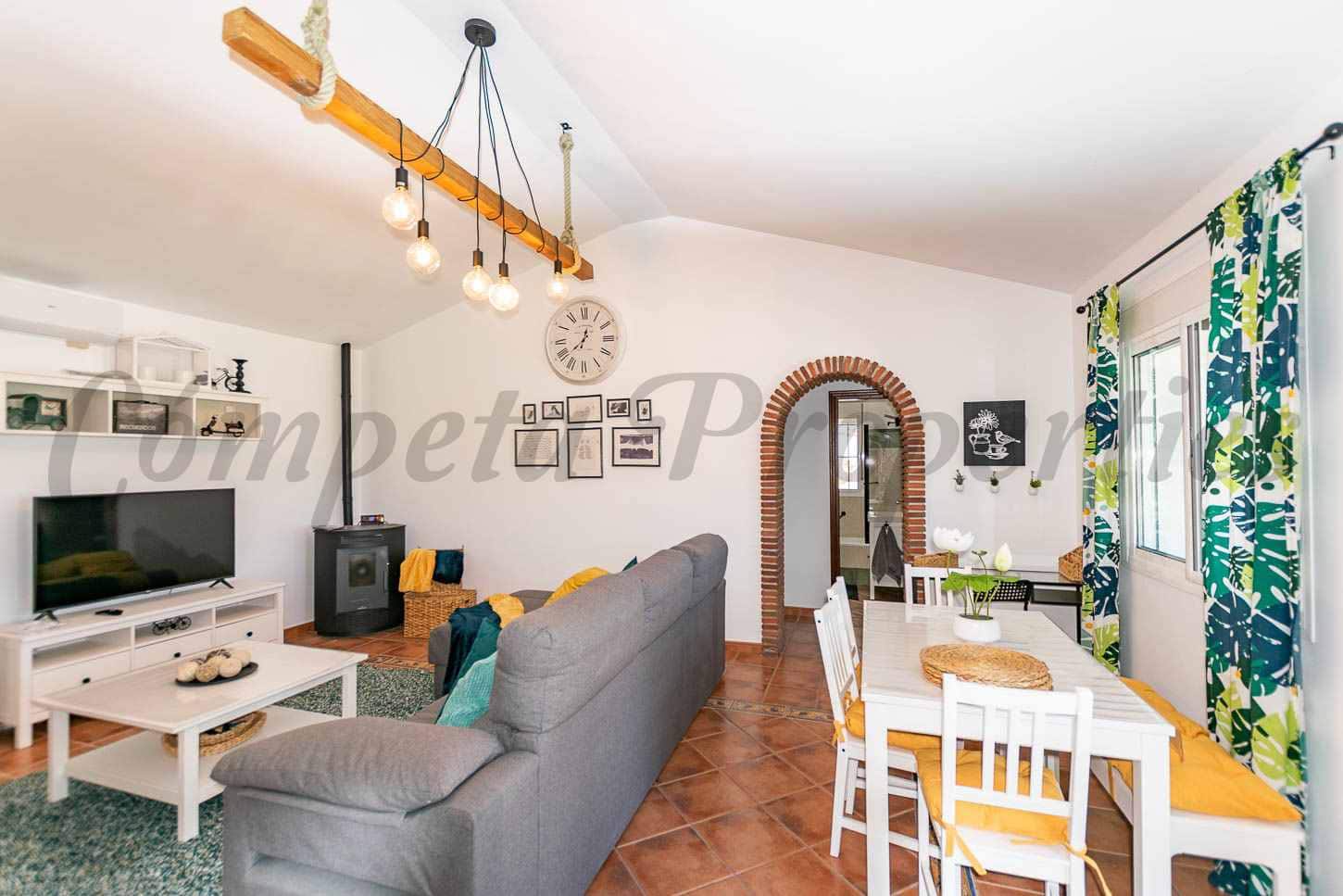 3 quarto Moradia para arrendar em Competa com piscina garagem - 2 250 € (Ref: 9935264)