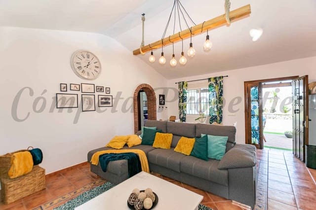3 quarto Moradia para arrendar em Cómpeta com piscina garagem - 2 250 € (Ref: 9935264)