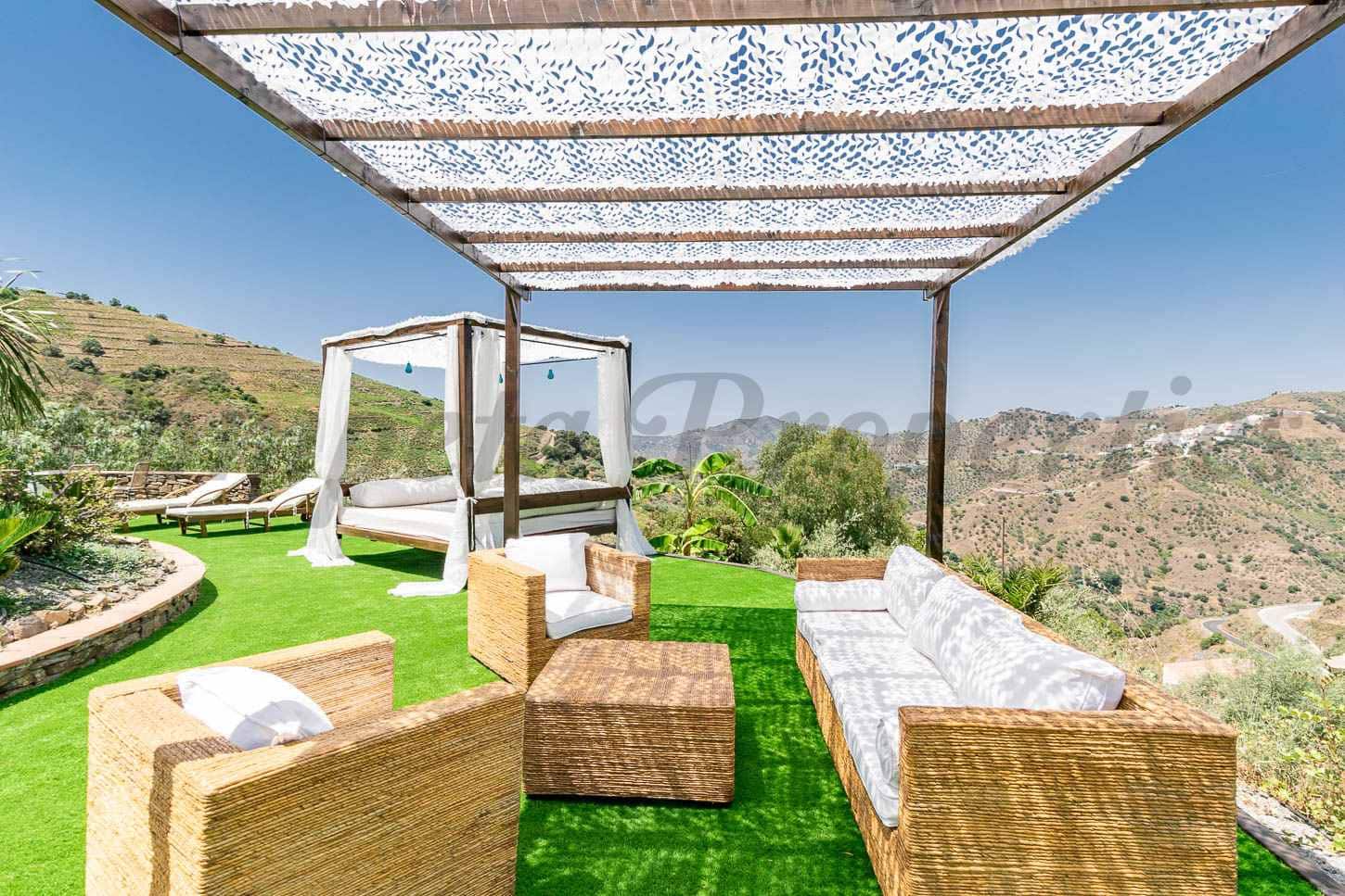 3 quarto Moradia para arrendar em Competa com piscina garagem - 2 250 € (Ref: 9935264)