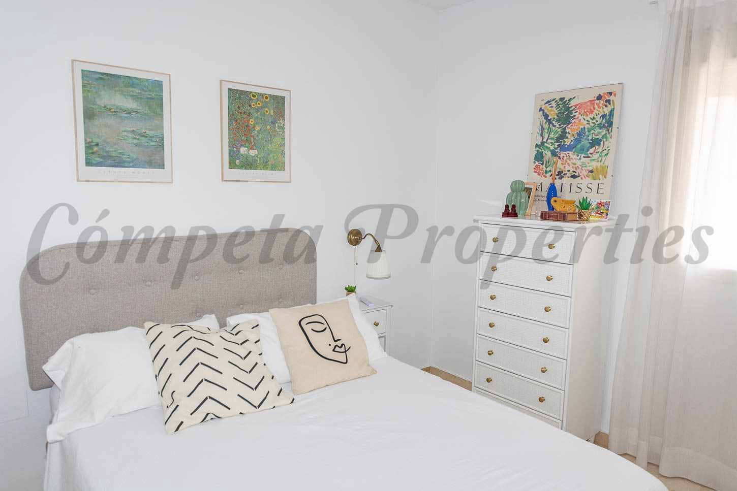 2 bedroom Apartment for rent in Nerja with garage - € 1,300 (Ref: 9936752)