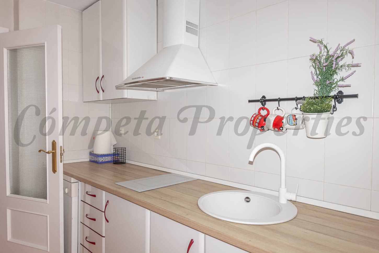 2 bedroom Apartment for rent in Nerja with garage - € 1,300 (Ref: 9936752)