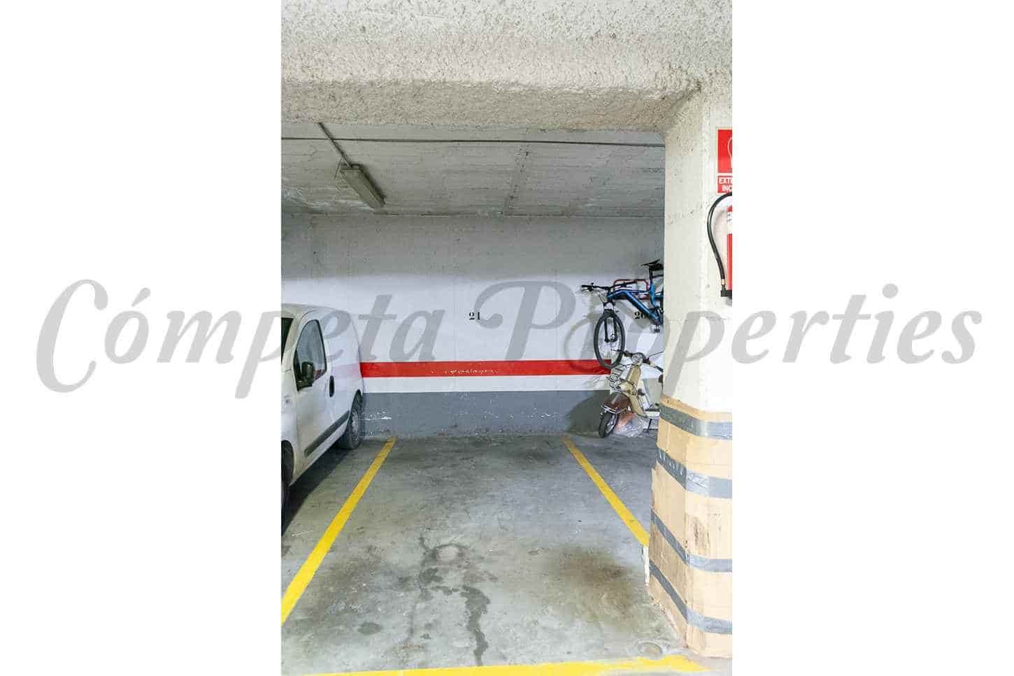 2 bedroom Apartment for rent in Nerja with garage - € 1,300 (Ref: 9936752)