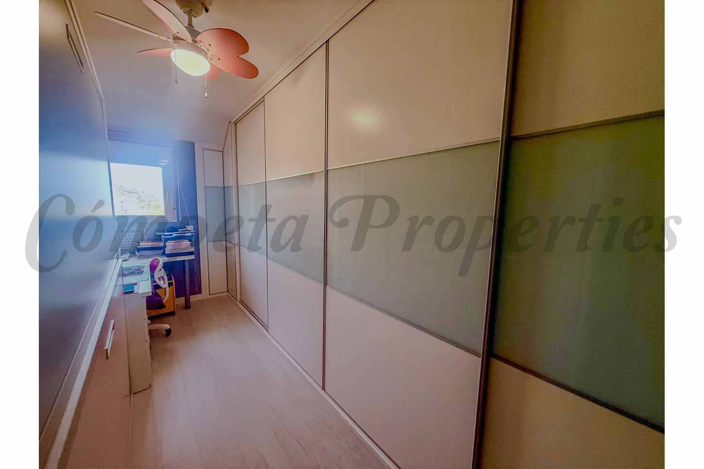 2 soveværelse Lejlighed til salg i Algarrobo Costa med garage - € 275.000 (Ref: 9942875)