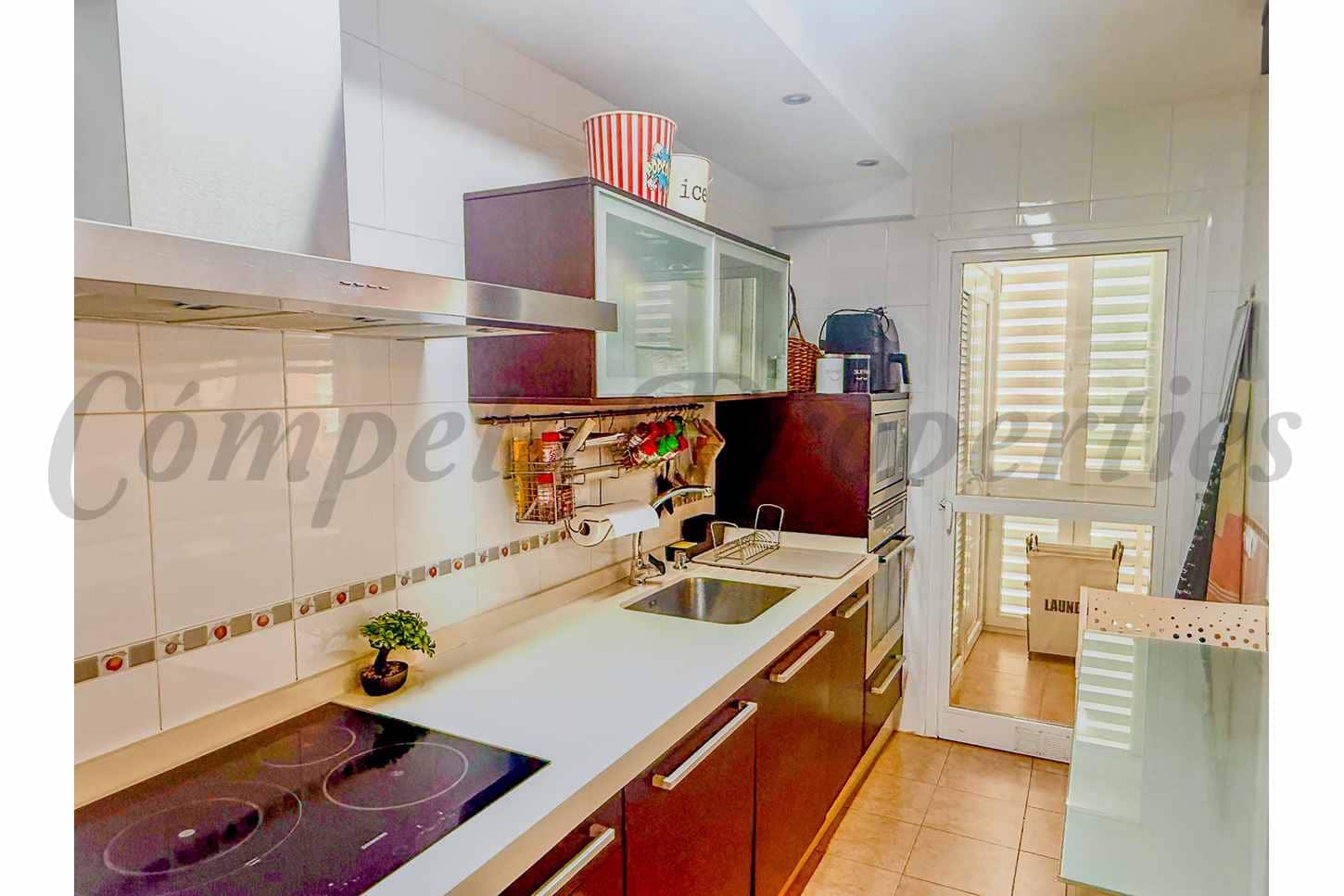 2 soveværelse Lejlighed til salg i Algarrobo Costa med garage - € 275.000 (Ref: 9942875)