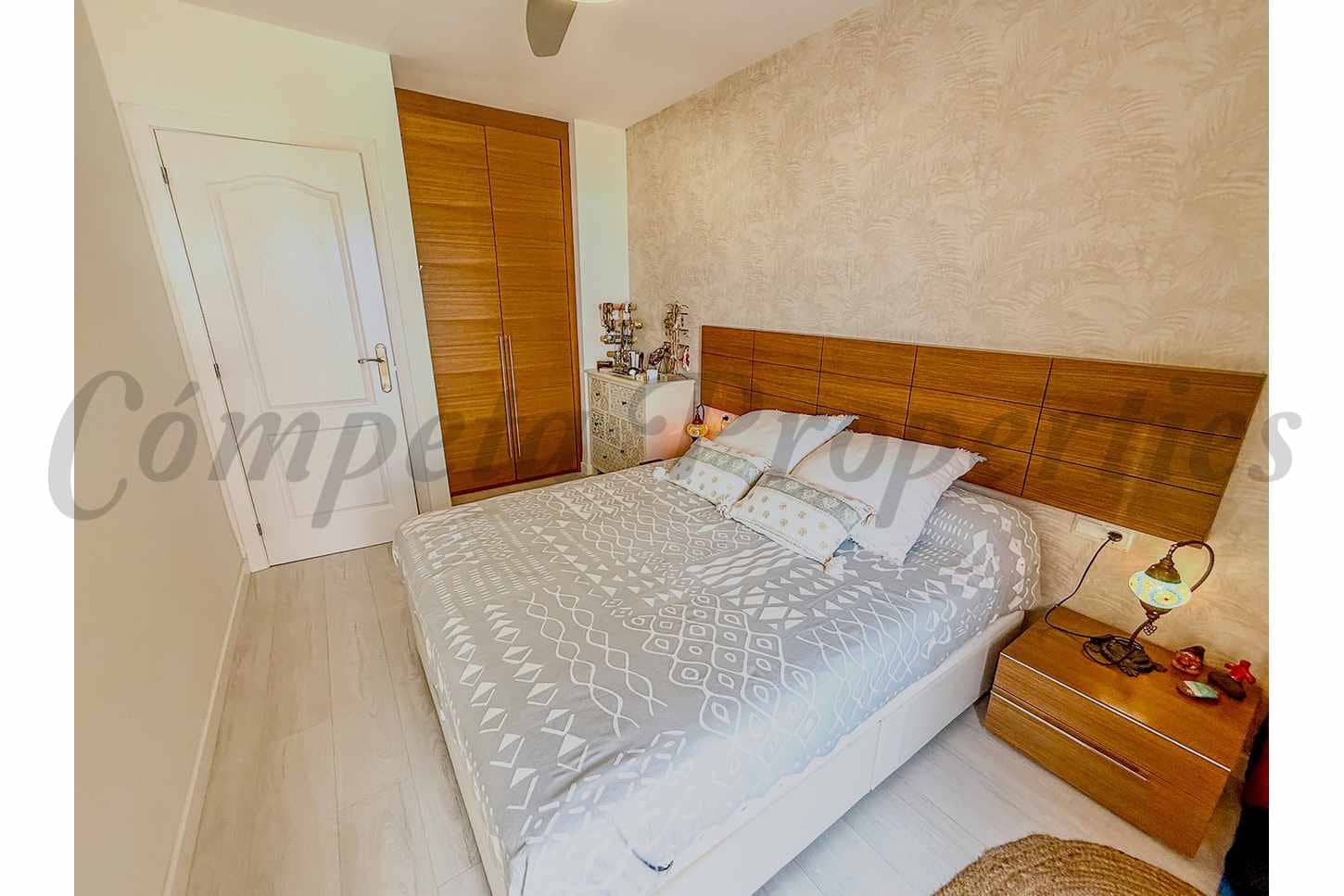 2 soveværelse Lejlighed til salg i Algarrobo Costa med garage - € 275.000 (Ref: 9942875)
