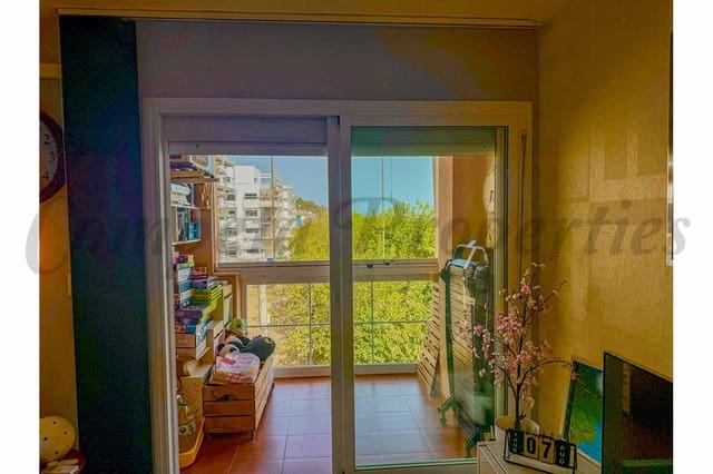 2 soverom Leilighet til salgs i Algarrobo Costa med garasje - € 275 000 (Ref: 9942875)