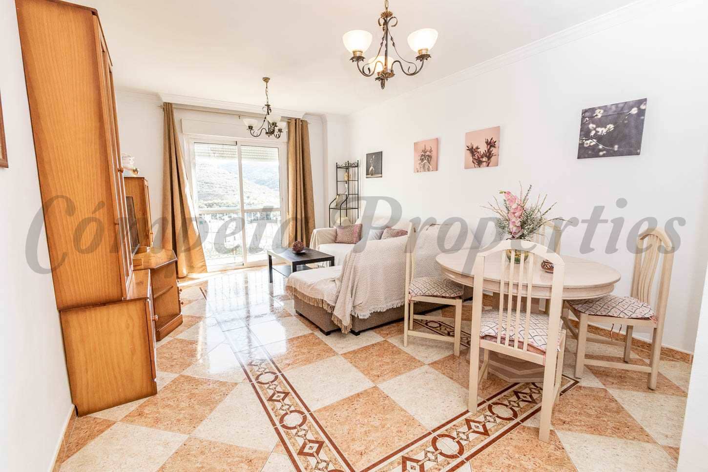 3 soveværelse Lejlighed til leje i Torrox - € 850 (Ref: 9948804)