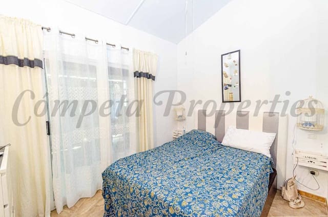 3 slaapkamer Villa te koop in Arenas met zwembad garage - € 439.000 (Ref: 9953311)