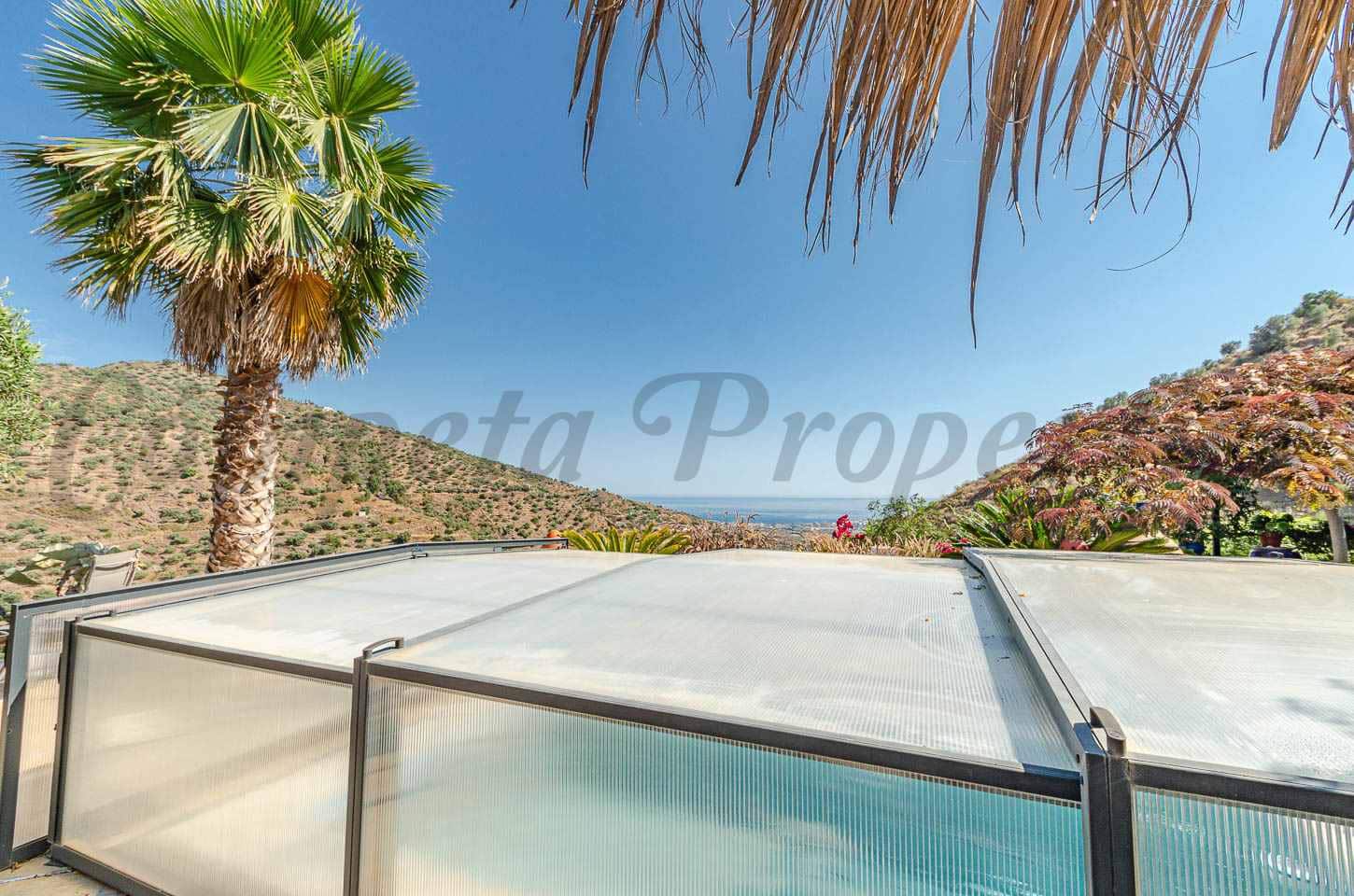 3 quarto Moradia para venda em Arenas com piscina garagem - 439 000 € (Ref: 9953311)
