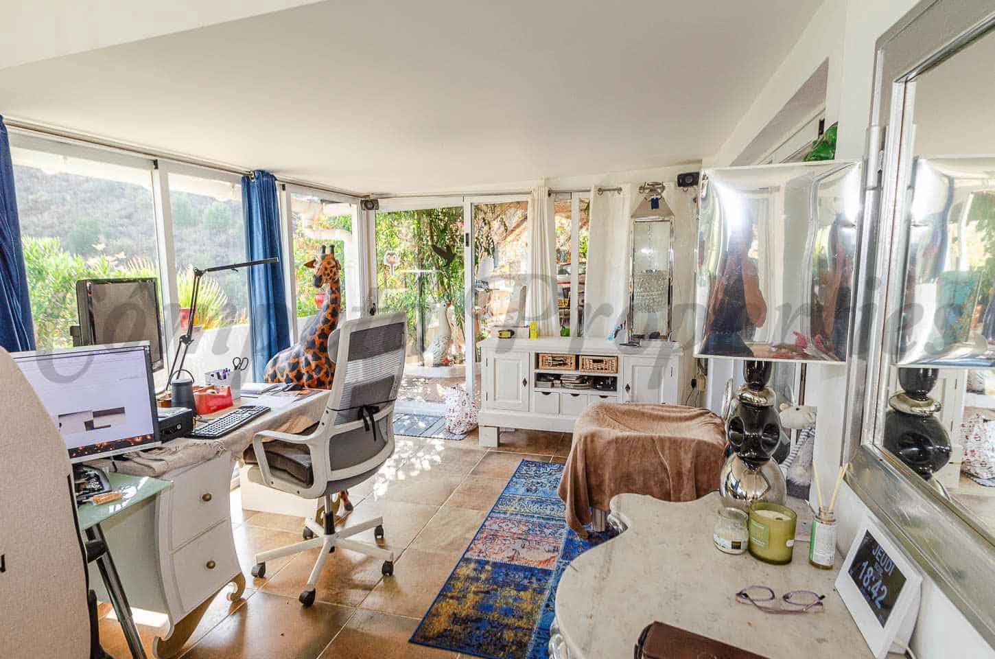 3 bedroom Villa for sale in Arenas with pool garage - € 439,000 (Ref: 9953311)