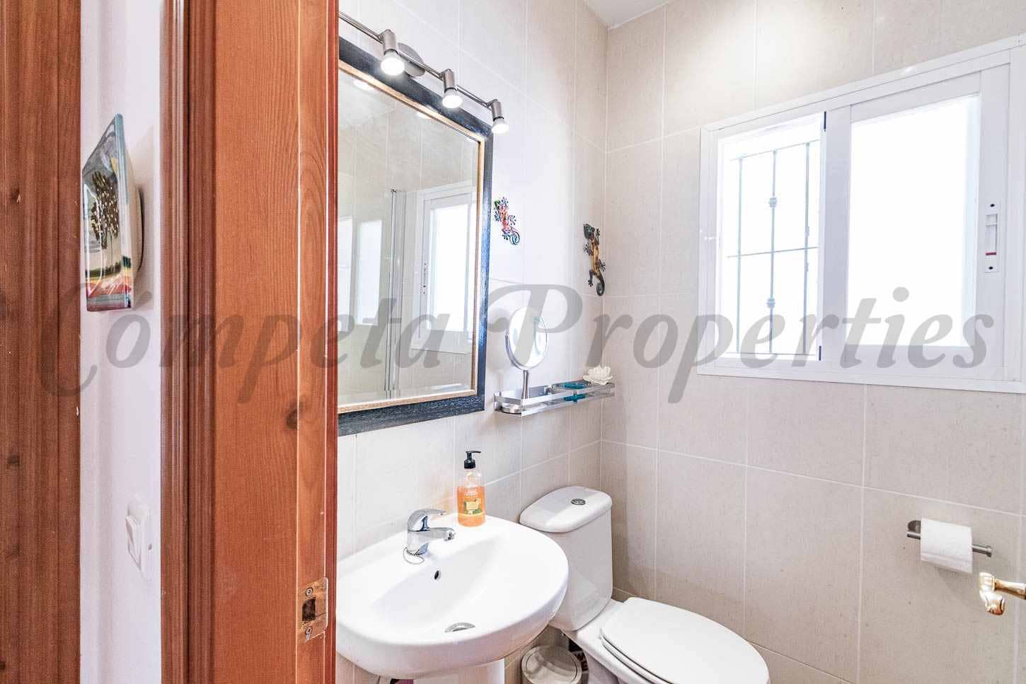 5 makuuhuone Maalaistalo myytävänä paikassa Torrox mukana uima-altaan 
autotalli - 595 000 € (Ref: 9956016)