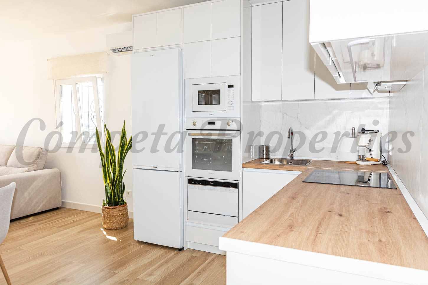 1 makuuhuone Huoneisto vuokrattavana paikassa Nerja mukana uima-altaan - 900 € (Ref: 9964485)